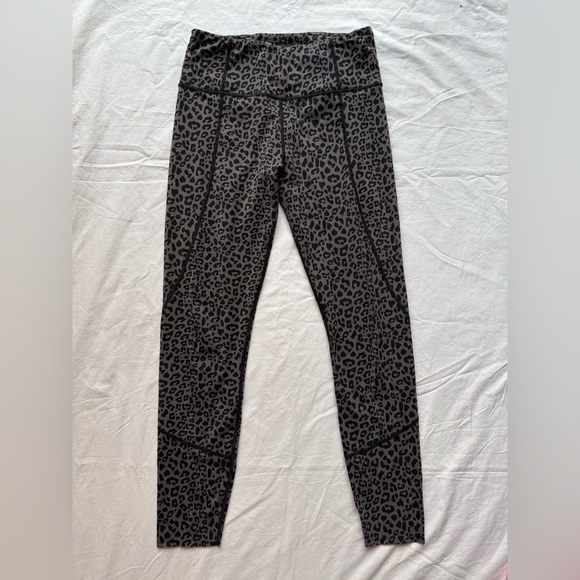 Varley Bedford Black and Grey Leopard Print Leggings Small - Picture 3 of 12